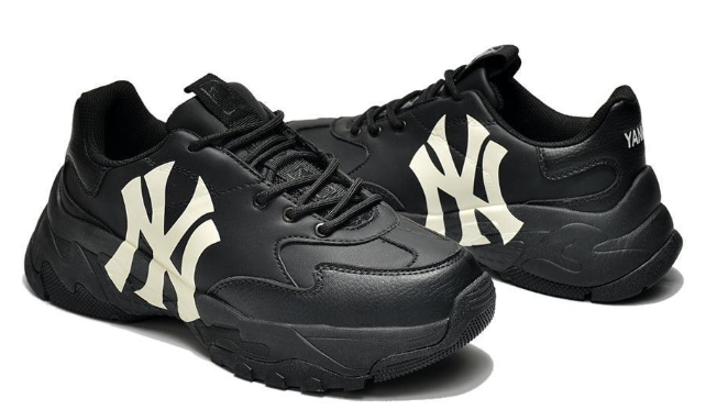 MLB Big Ball x Chunky New York Yankees Sneakers - Black & Cream