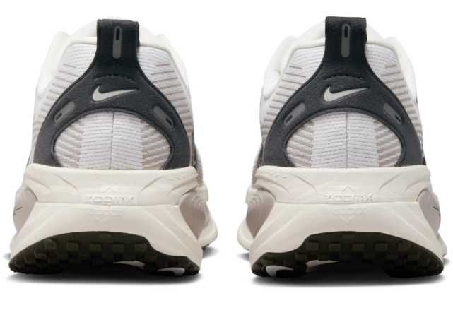 Nike Vomero 18 Running Shoes - Run Pack Summit White